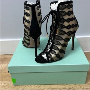 Elegant Black Lace Women's Heels